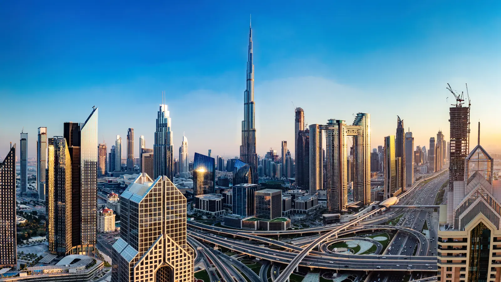 Downtown Dubai mit dem Burj Khalifa