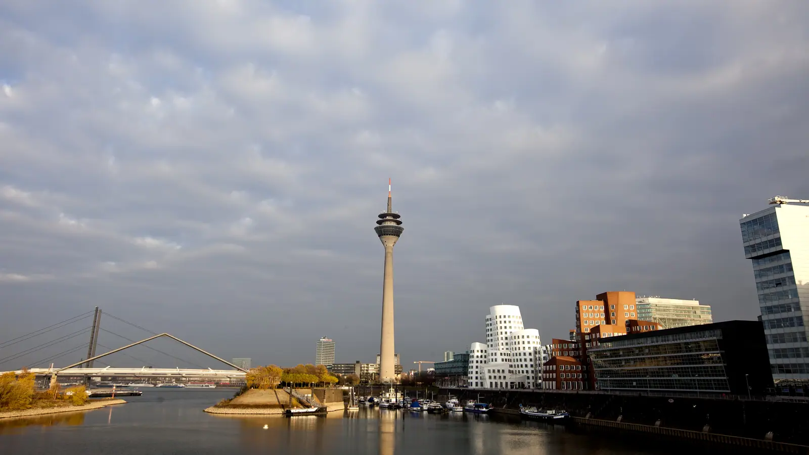 Zukunftsprojekte im Medienhafen: Neues Wohnen entsteht