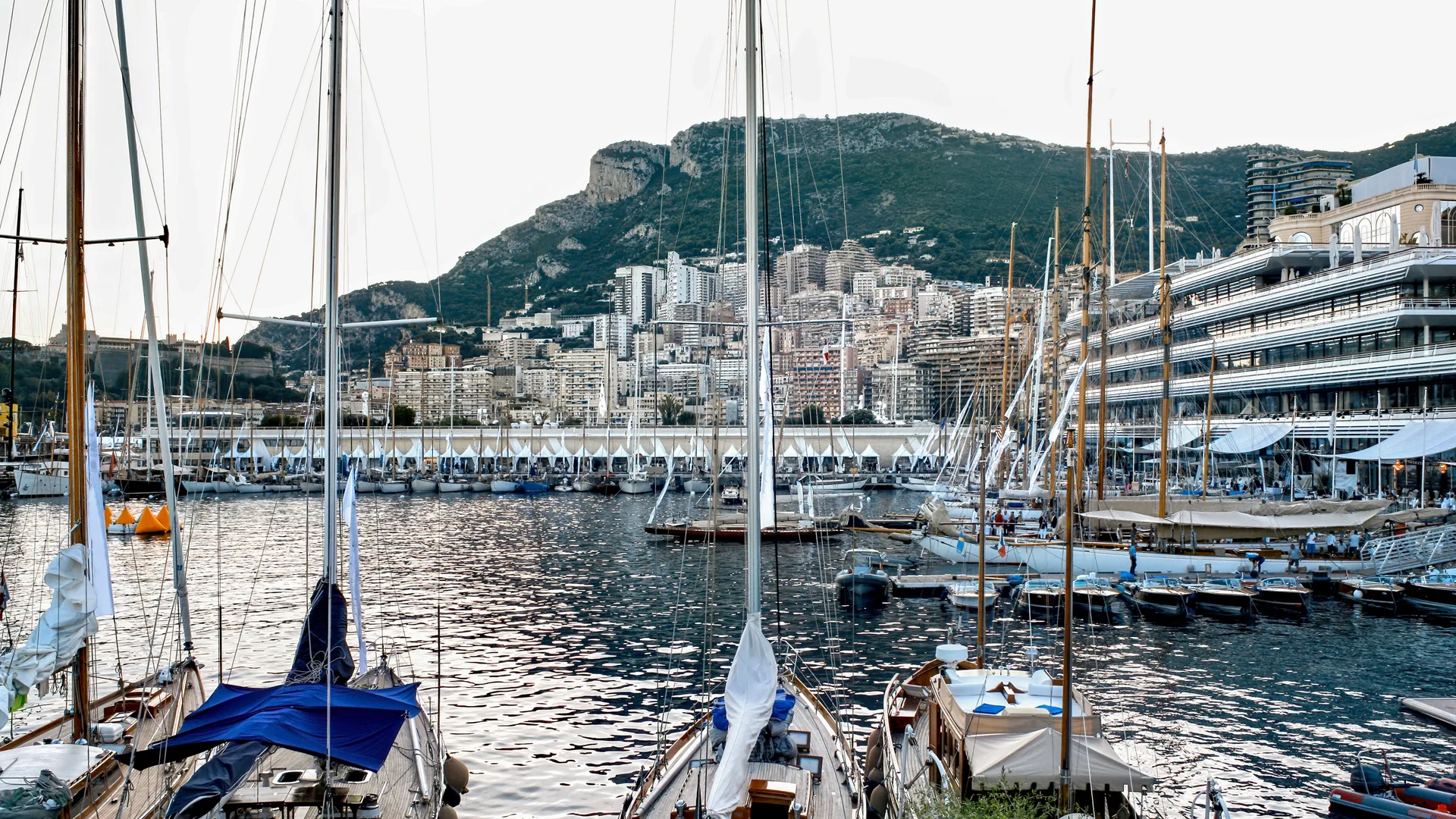 Investitionen in Monaco: Attraktivität für internationale Milliardäre