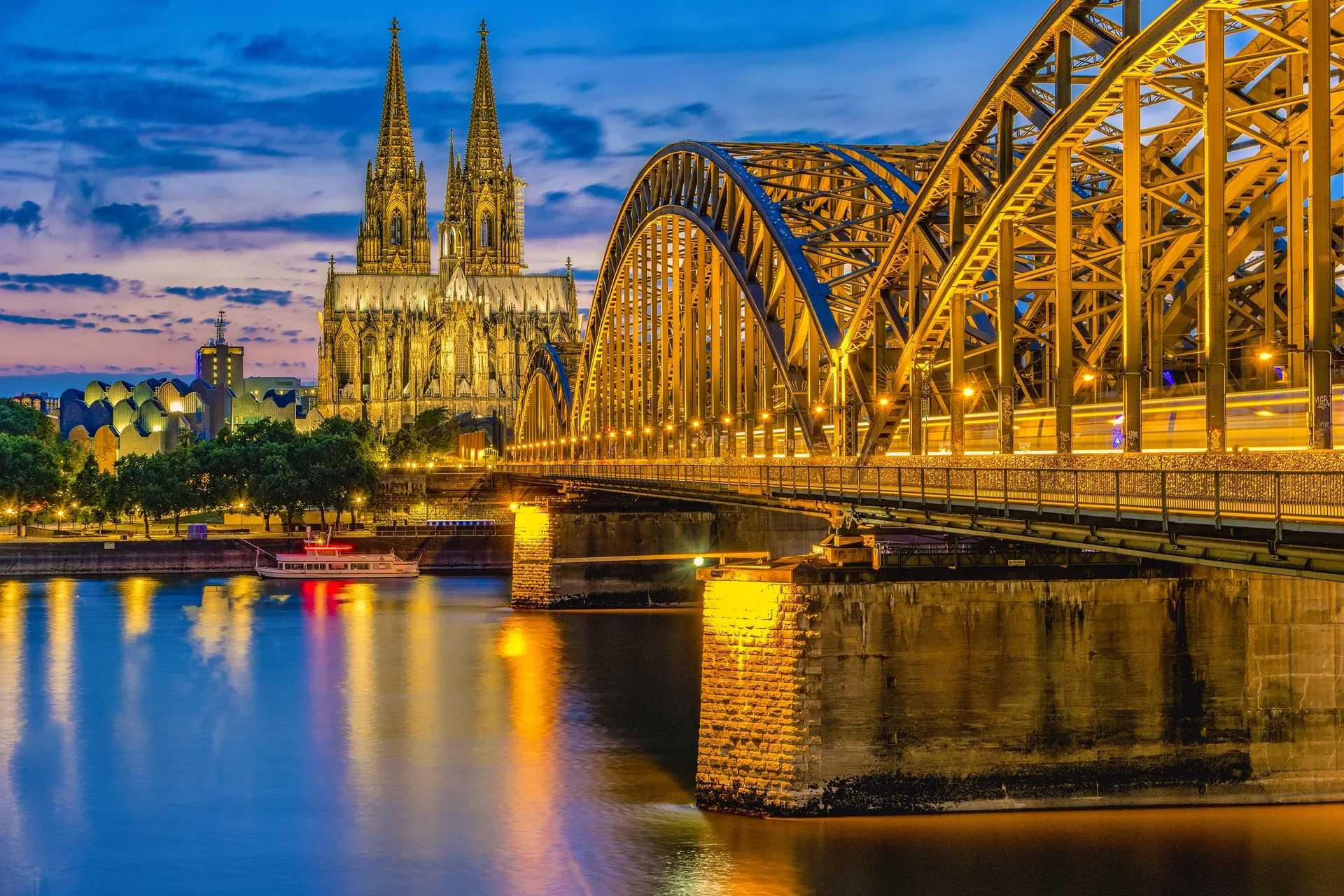Makler oder Privatverkauf: Die bessere Wahl in Köln?