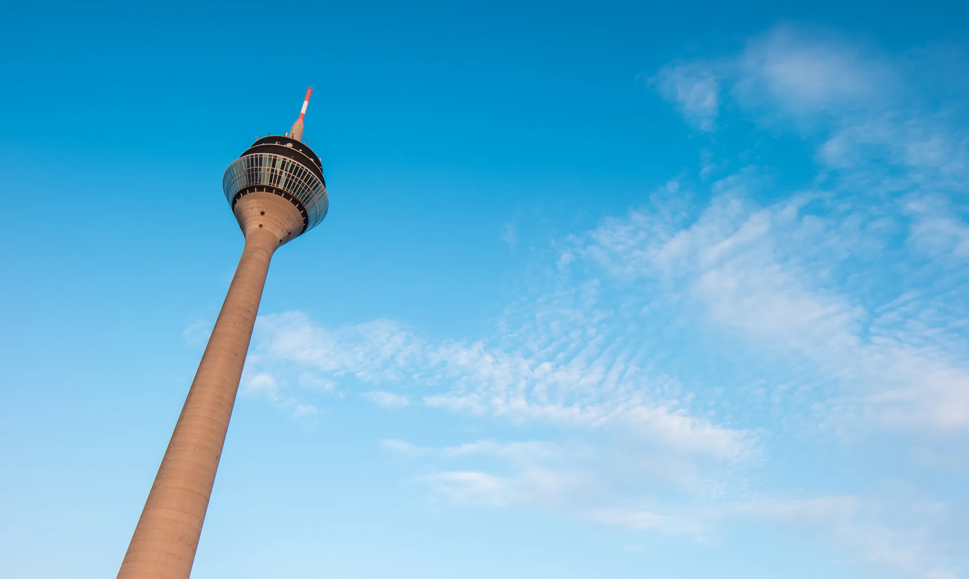 Sportliche Eleganz: Golf- und Tennisclubs in Düsseldorf
