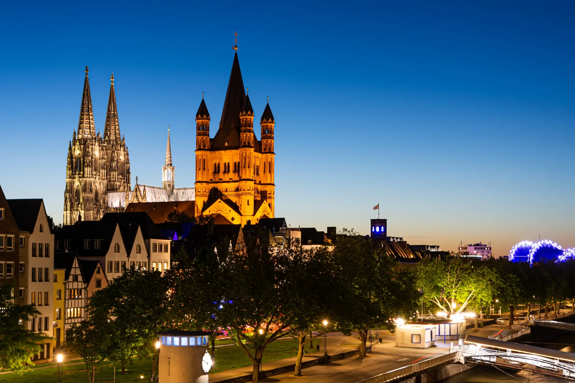 Symbolbild zum Beitrag Exklusive Immobilien mit Rheinblick: Luxus in Köln — ESTAiX
